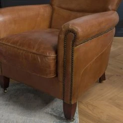 MACABANE Fauteuil Verone Vintage Cuir Pieds Bois Avec Roulettes GASTON -Magasin Joss & Main fauteuil verone vintage cuir pieds bois avec roulettes gaston 3357770 6183368 68 1140x1140