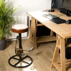 MACABANE Tabouret De Bar Industriel Cuir Pieds Métal Déco Pédales - RONNIE -Magasin Joss & Main tabouret de bar industriel cuir pieds metal deco pedales ronnie design 1235709 3 1140x1140