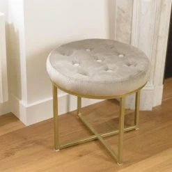MACABANE Tabouret Rond 41x41cm Velours Taupe Avec Boutons Pieds Croisés Métal... 13 MACABANE Tabouret Rond 41x41cm Velours Taupe Avec Boutons Pieds Croisés Métal... -Magasin Joss & Main tabouret rond 41x41cm velours taupe avec boutons pieds croises metal dore 3358786 6189294 94 1140x1140